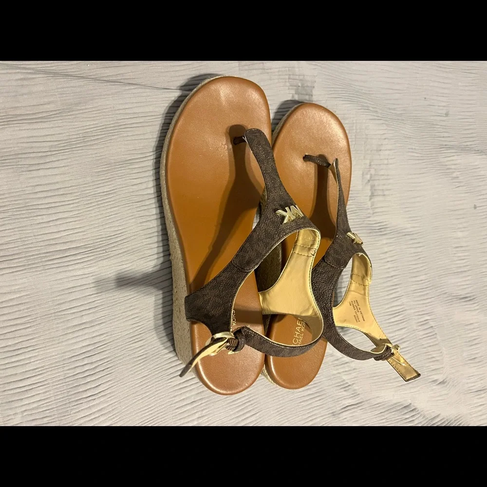 Michael Kors sandals - Picture 2 of 3